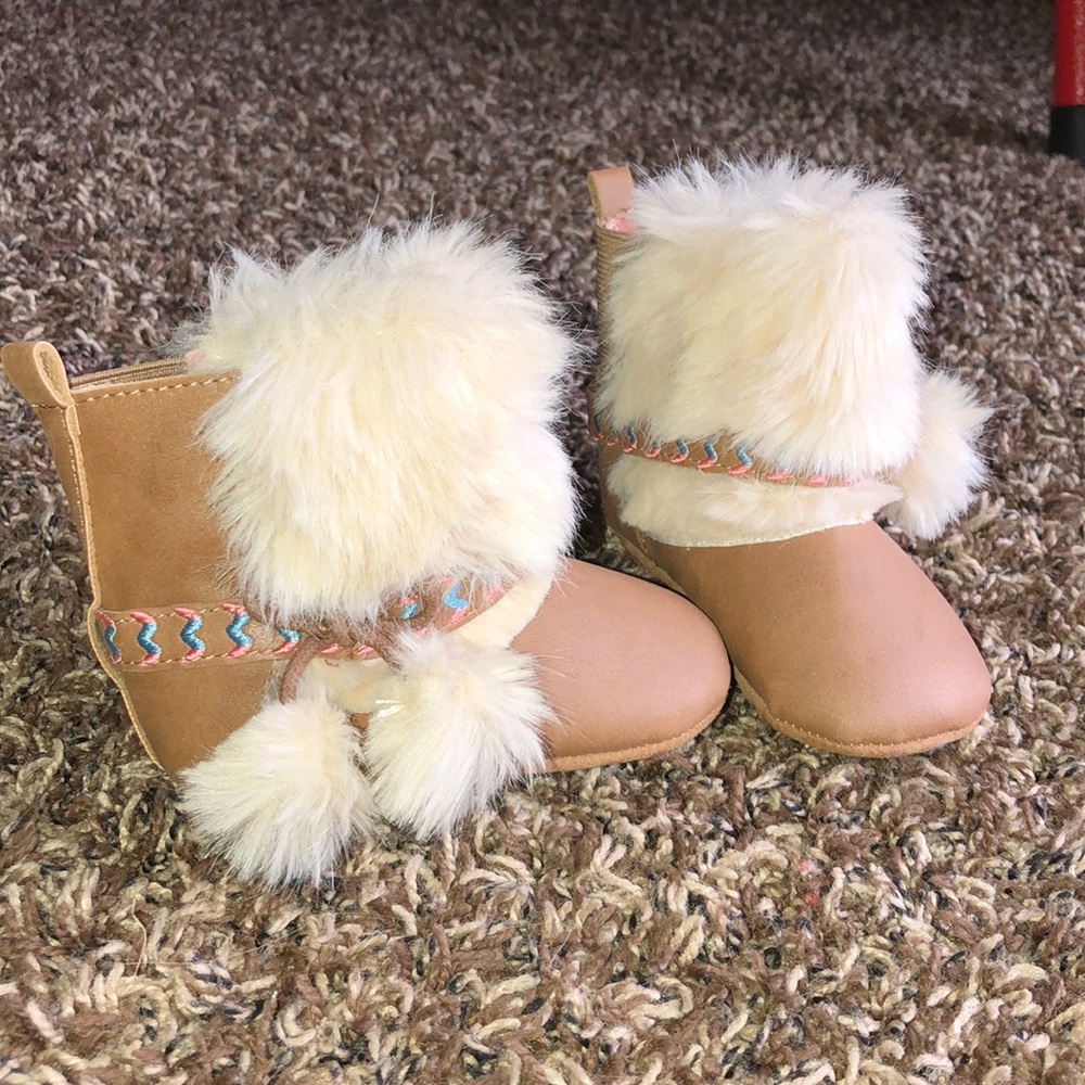 NWOT Jessica Simpson Girls Marci Faux Fur Booties